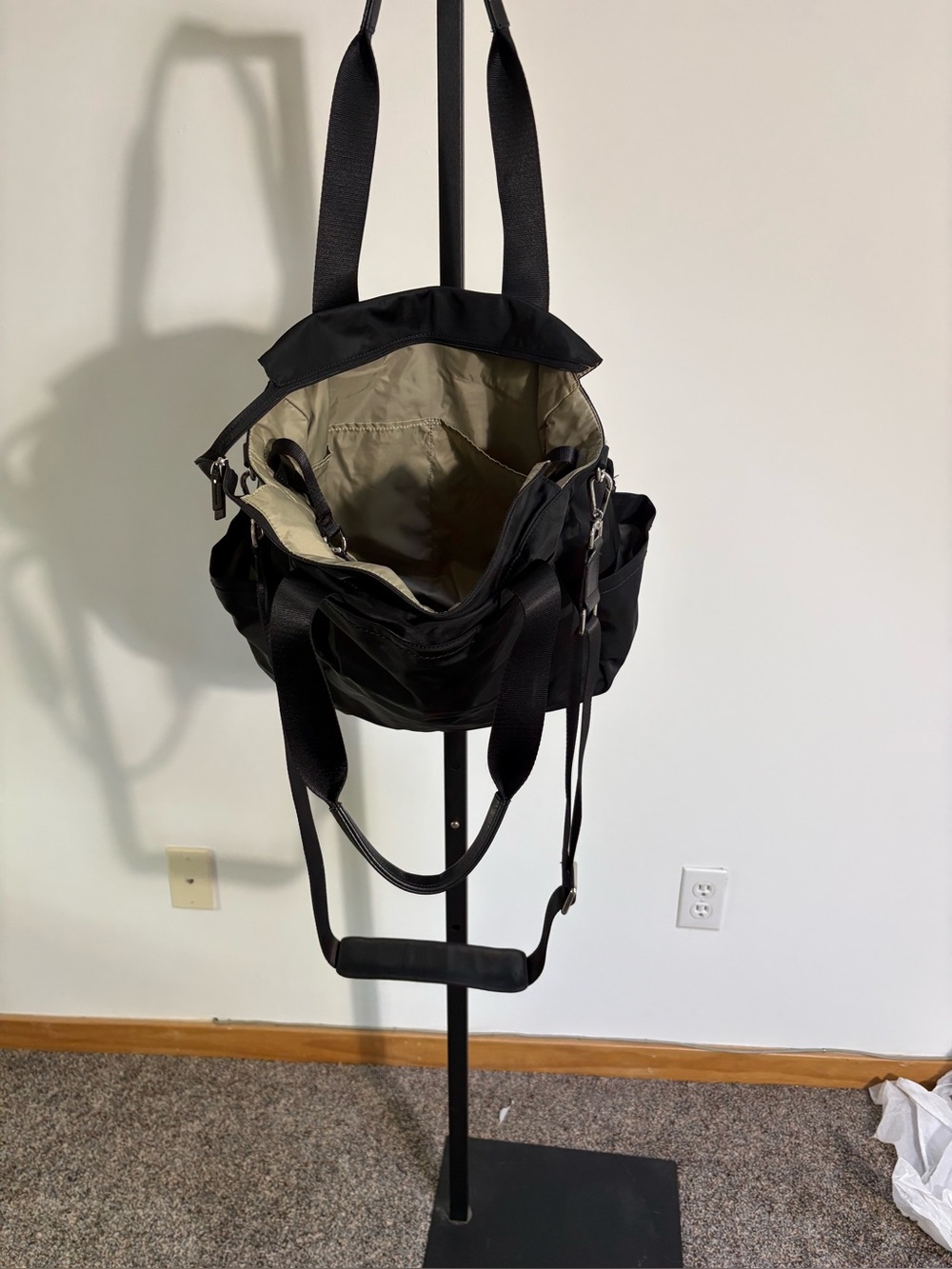 Tumi Convertible Messenger Tote - a “does it all” bag in great condition. - Picture 12 of 12